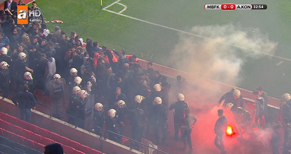 Türkiye Kupası Finalinde Başakşehir ve Eskişehirspor Taraftarları Kapıştı