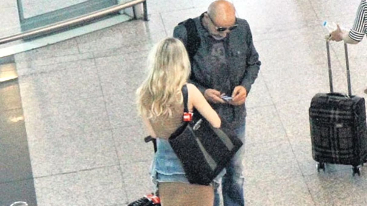 Yüksek Sadakat\'in Eski Solisti Kenan Vural, Havaalanında Turist Tavladı