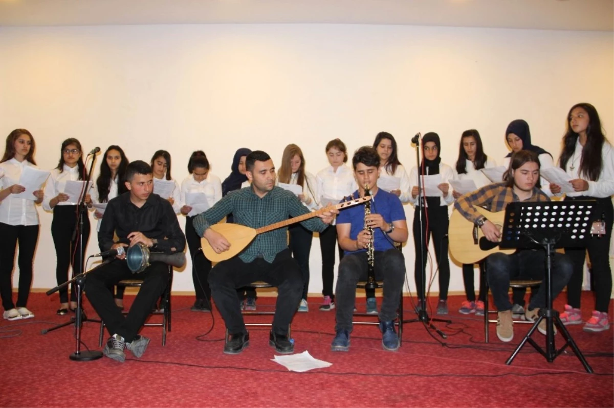 Afgan Öğrenciler Türkçe, Türk Öğrenciler Afgan Şarkıları Söyledi