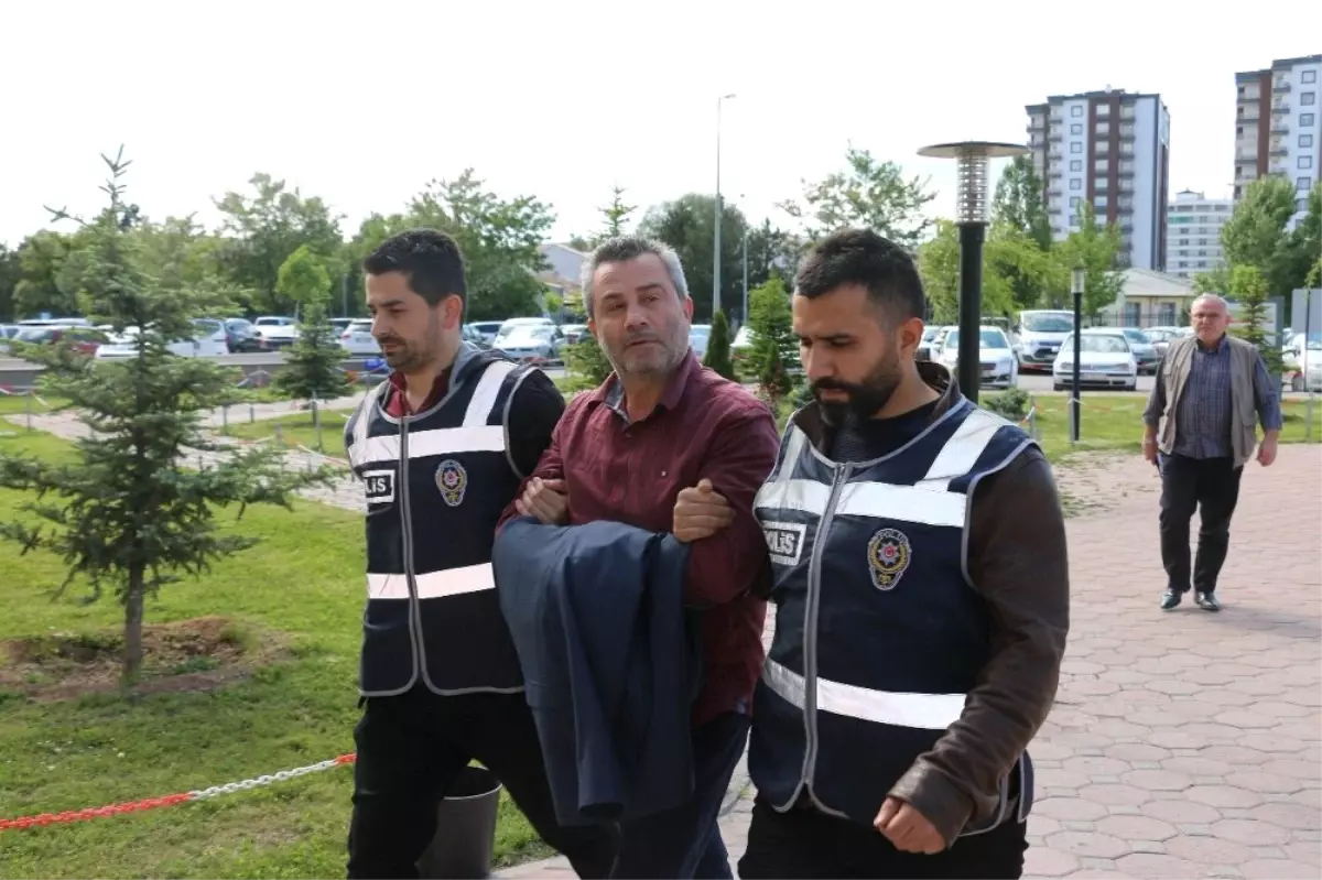 Akrabasını Silahla Vurup, Parasını Yağmalayan Şahıs Yakalandı