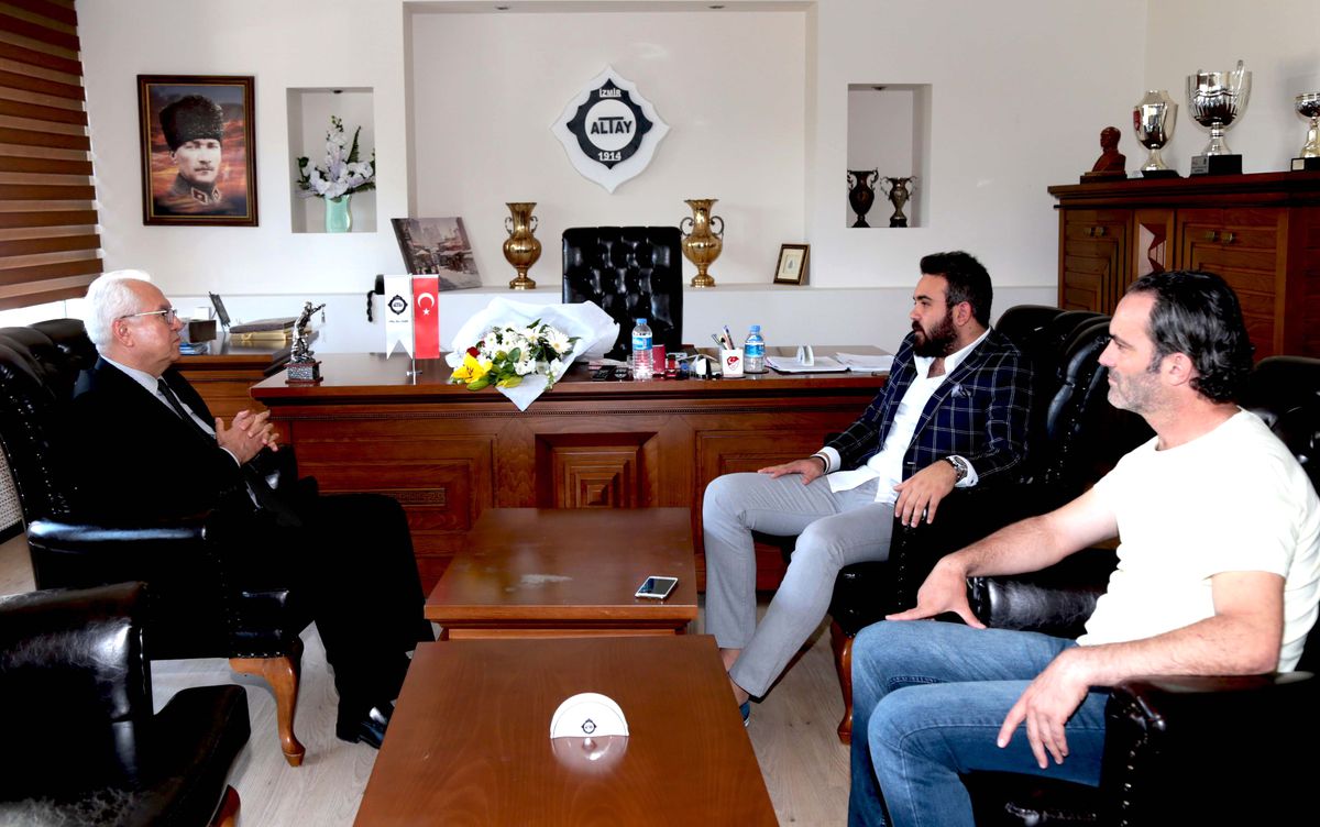 Başkan Selvitopu\'ndan Şampiyon Altay\'a kutlama ziyareti