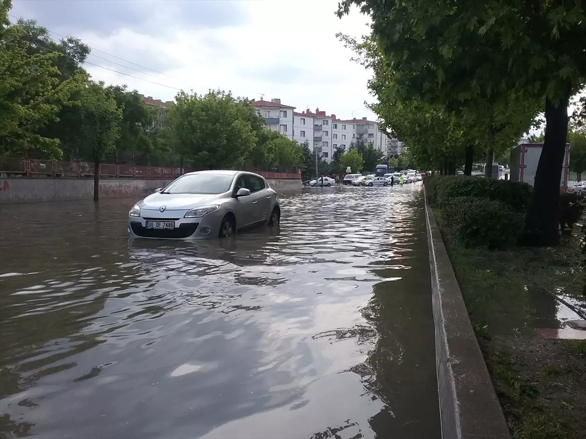 Başkentte Sağanak Etkili Oldu