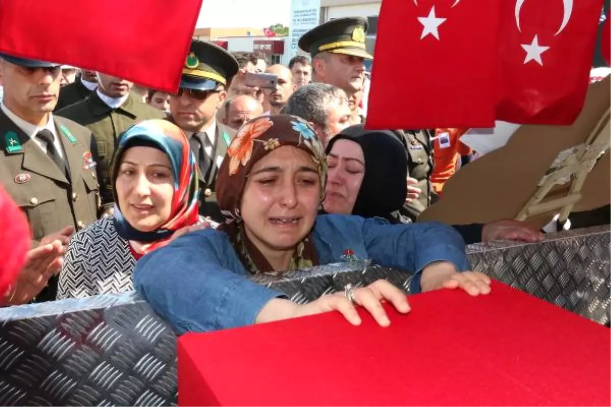 Dha Yurt - Şehit Annesi: Söz Verdim Oğlum Ağlamıyorum (2)