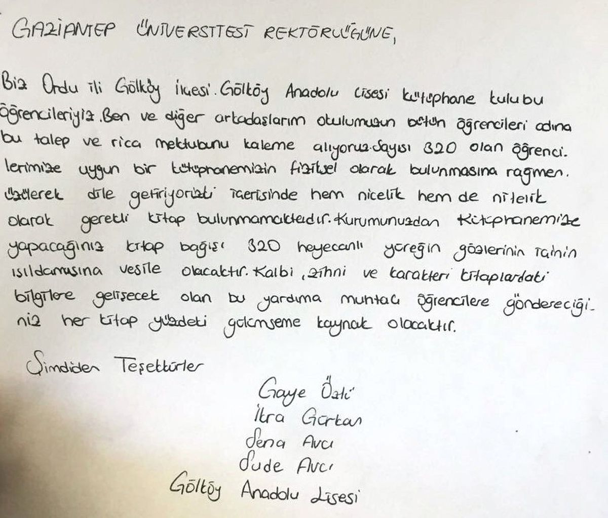 Gaün Rektörü Gür\'den Kitap Bağışı