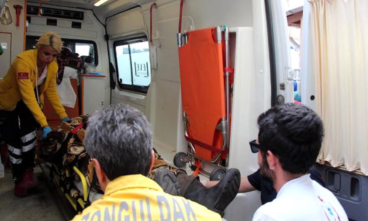 Göçükte Mahsur Kalan İşçinin Cesedine 31 Saat Sonra Ulaşıldı (2)