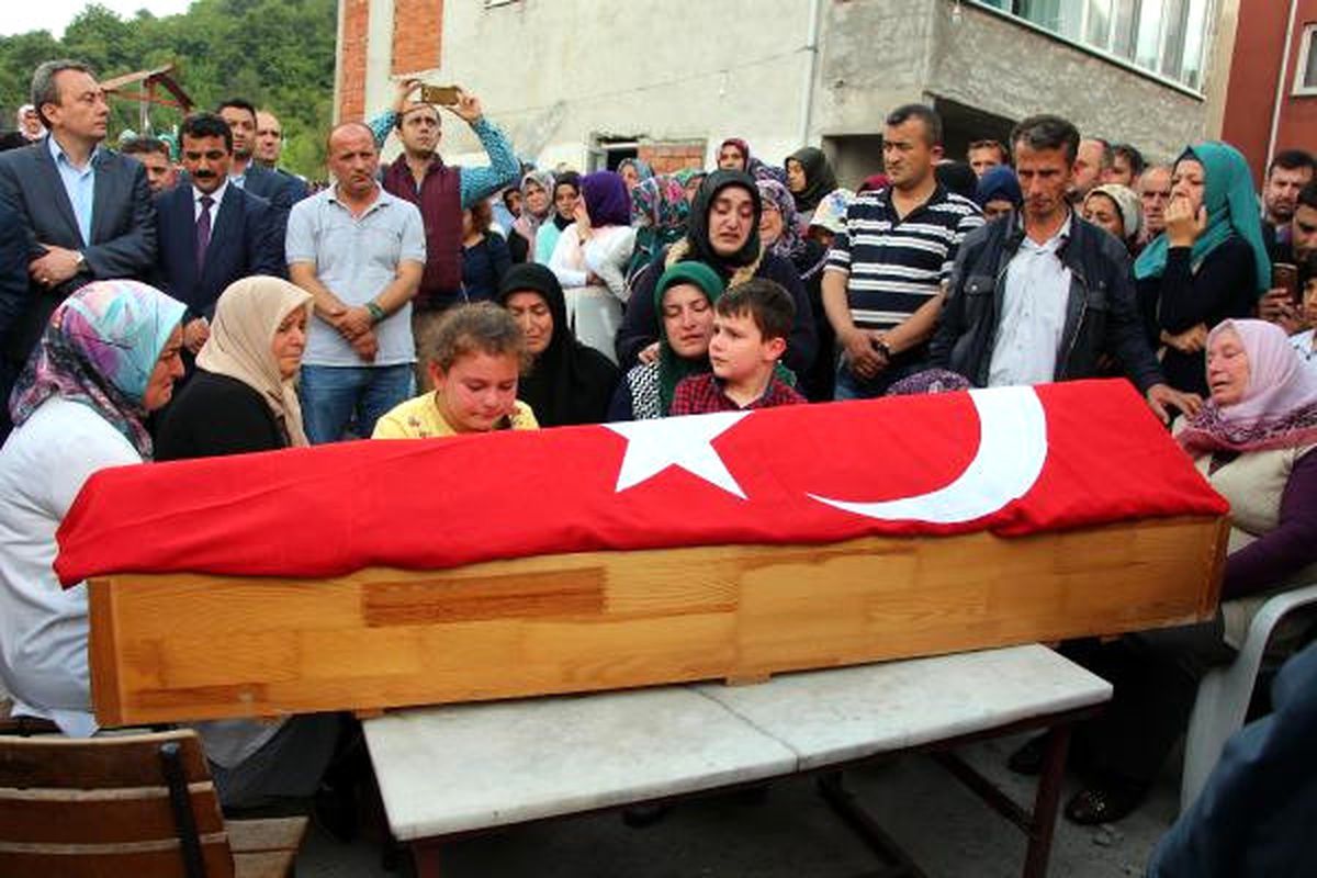 Göçükte Mahsur Kalan İşçinin Cesedine 31 Saat Sonra Ulaşıldı (4)