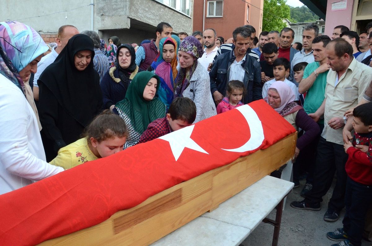 Göçükte Ölen Babaya Son Dokunuş