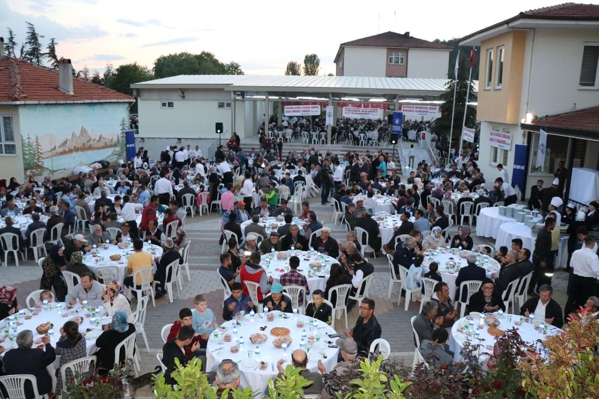 Harmancık\'ta İftar Bereketi
