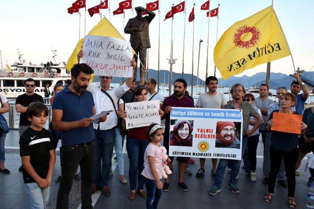 Marmaris\'te Stk Temsilcileri Ohal ve Khk\'ların Kaldırılması İçin Eylem Yaptı
