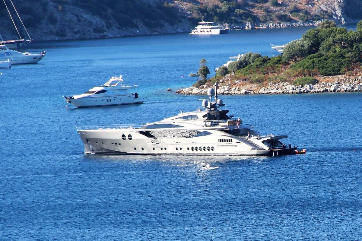 Milyarderler Bodrum\'a Akın Ediyor