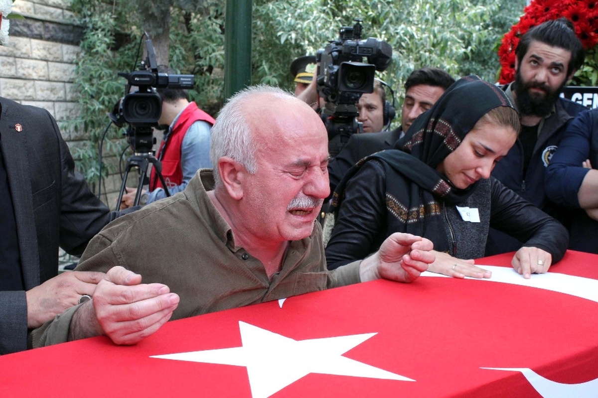 Şehit Babasının Feryatları Yürek Dağladı