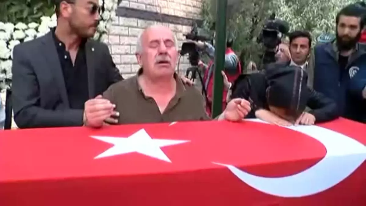 Şehit İçin Baba Evinde Helallik Alındı