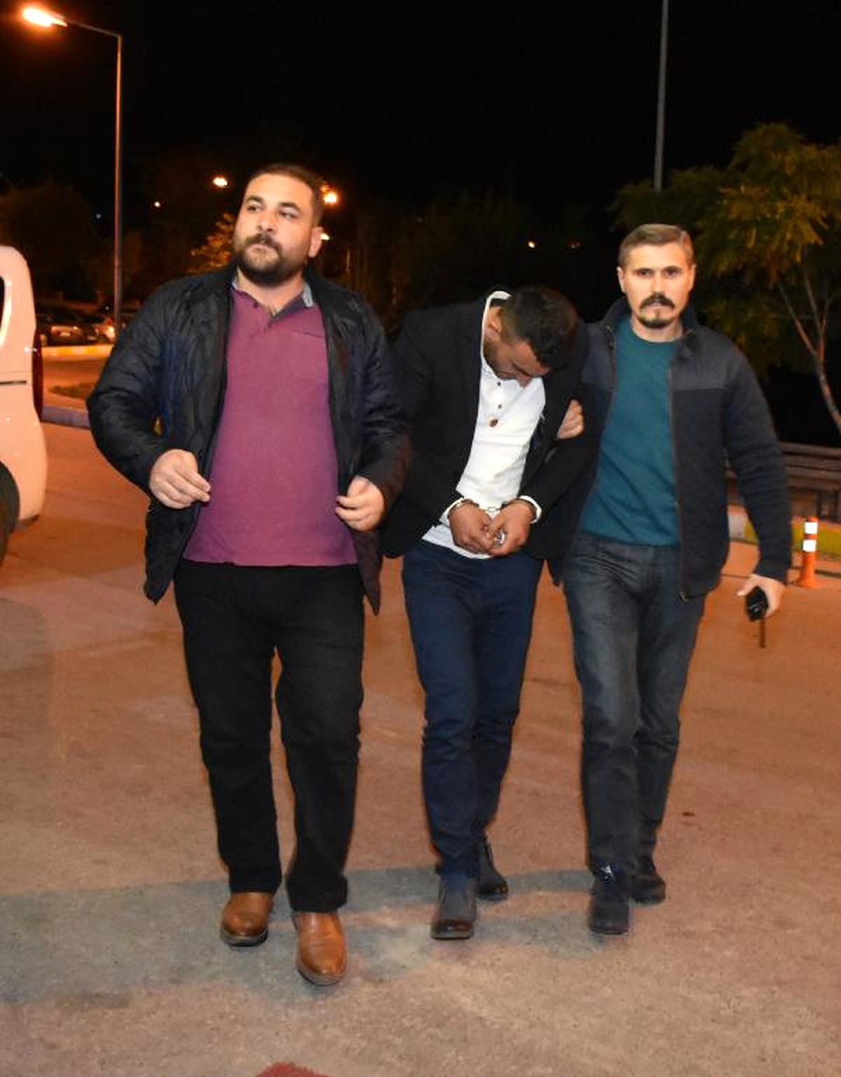 Suriyeli Ailenin Evini Basıp Para ve Altınlarını Alan Sahte Polisler Yakalandı