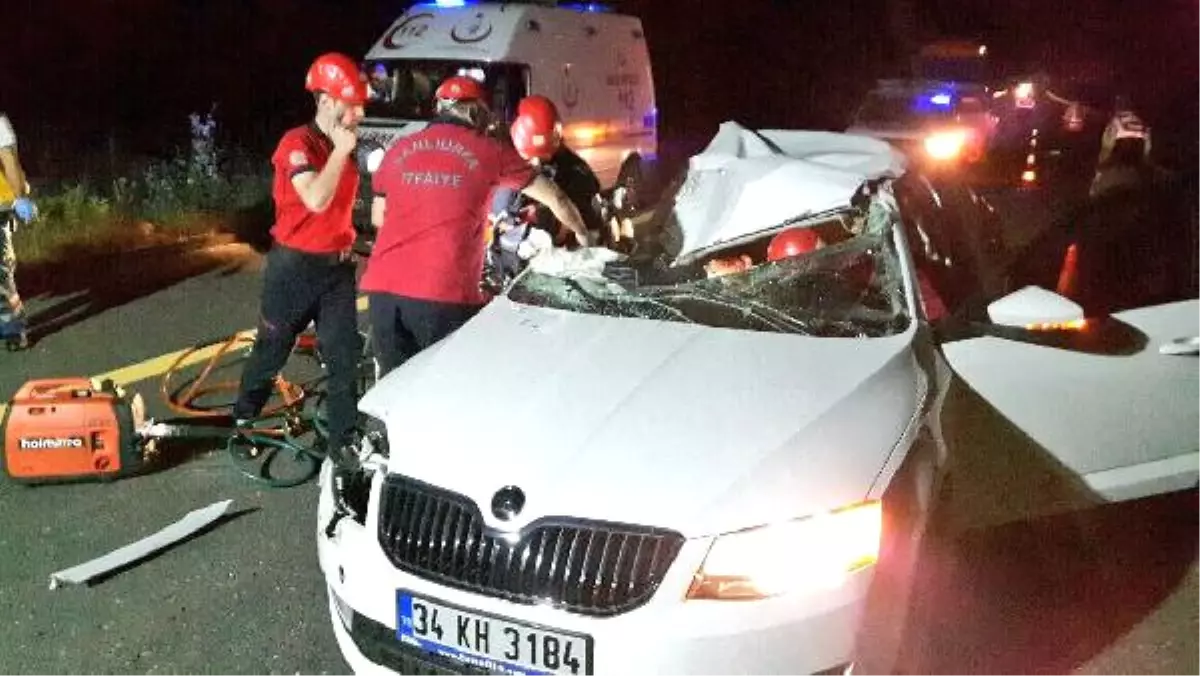 Tır ile Çarpışan Otomobilde 1 Ölü, 1 Yaralı