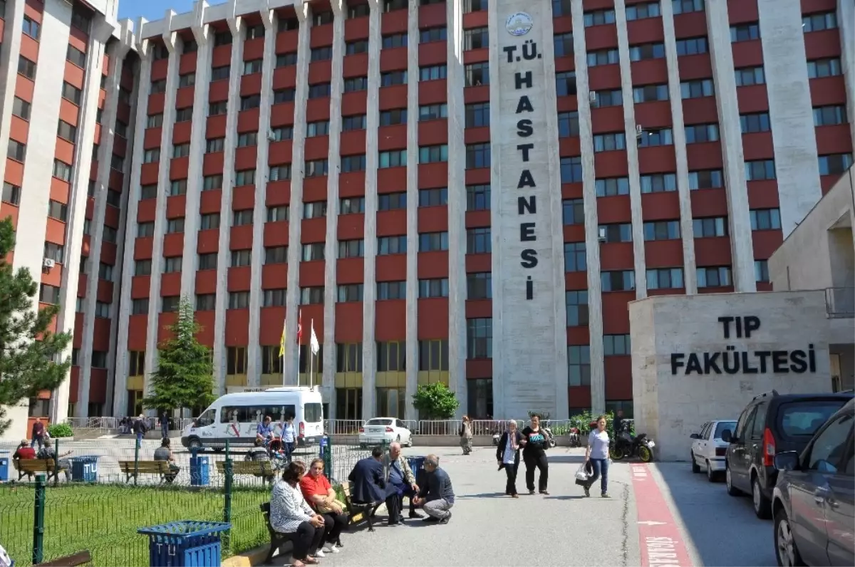 Trakya Üniversitesi Tıp Fakültesi Hastanesinde Gıda Zehirlenmesi