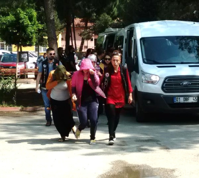 Uyuşturucu Satıcılarına Şafak Baskını: 15 Gözaltı, System.String[]