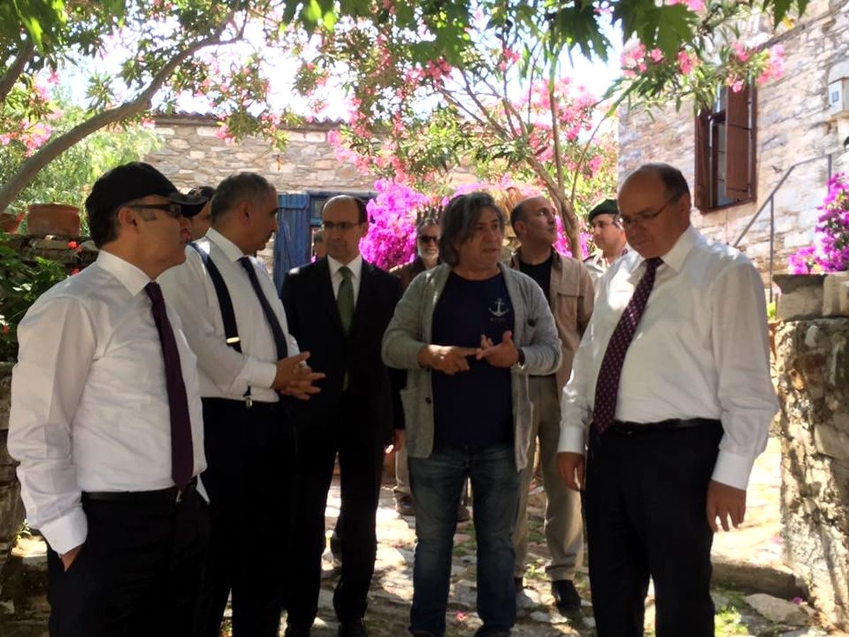 Valilerden Söke\'nin Tarihi Rum Köyü Doğanbey\'e Sürpriz Ziyaret