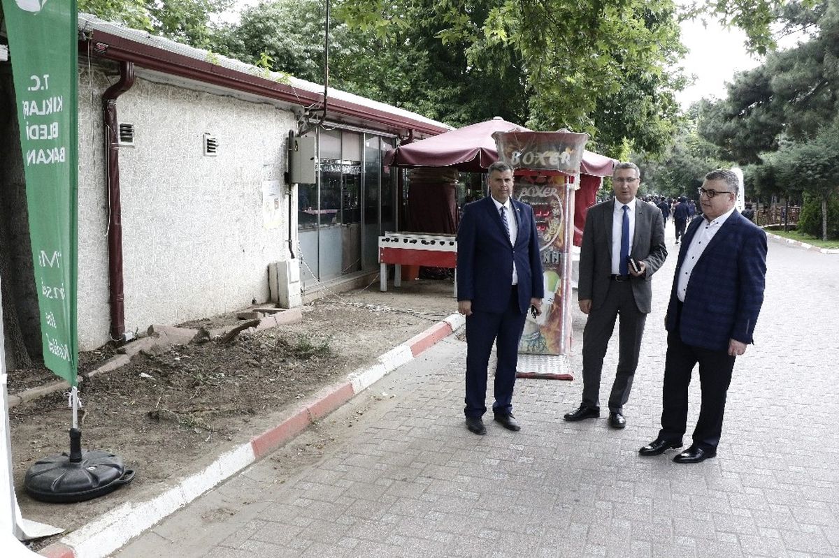 Başkan Kesimoğlu İstasyon Caddesi\'nde İncelemelerde Bulundu