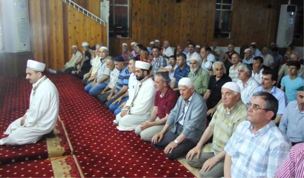 Bursa\'da Ramazanın İlk Cuma Namazı