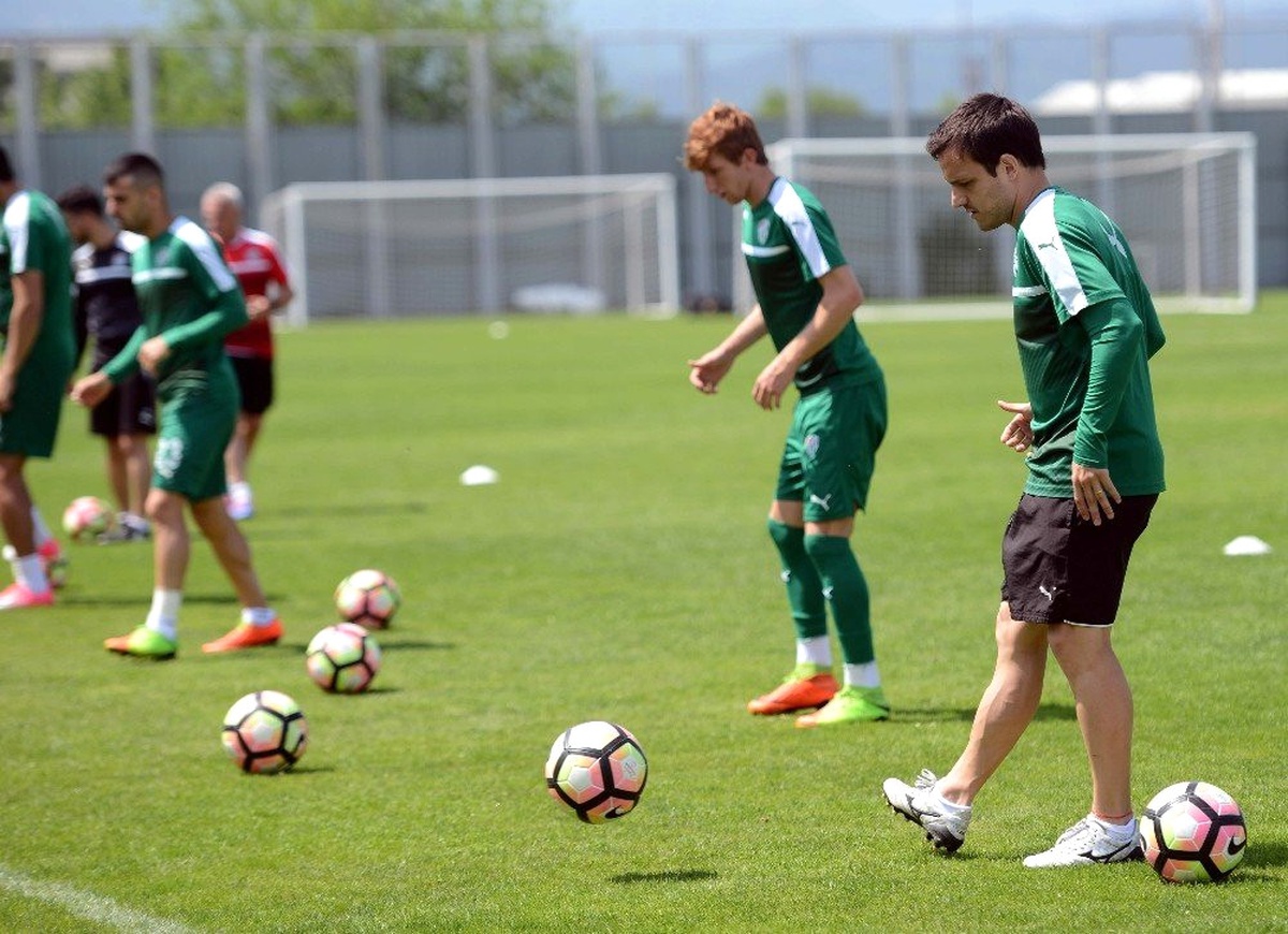 Bursaspor, Trabzonspor\'un Konuğu