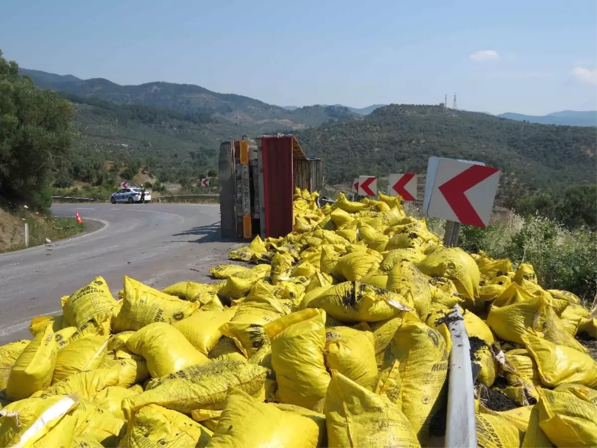 Çanakkale\'de Trafik Kazası: 1 Ölü, 1 Yaralı