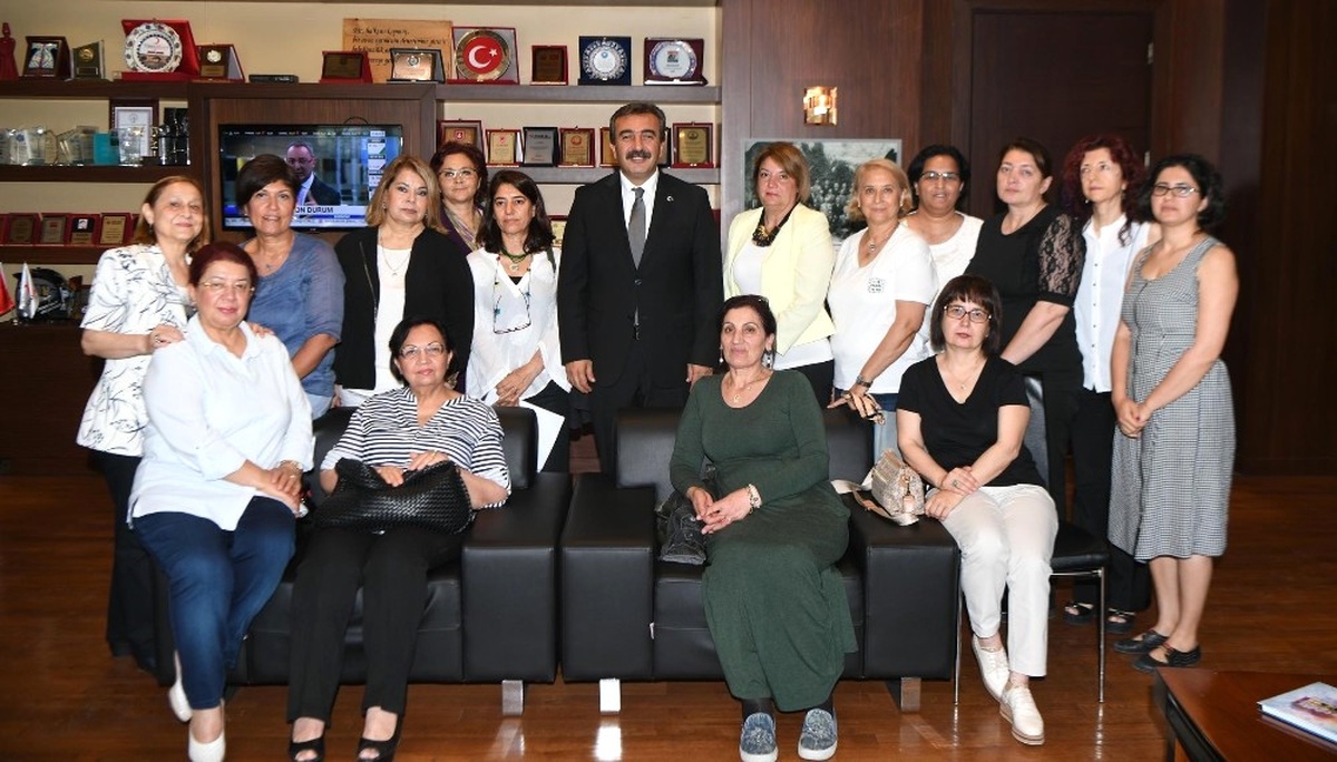 Çetin: "Kadınlarımız Bizi Aydınlatıyor, Bize Yol Gösteriyor"