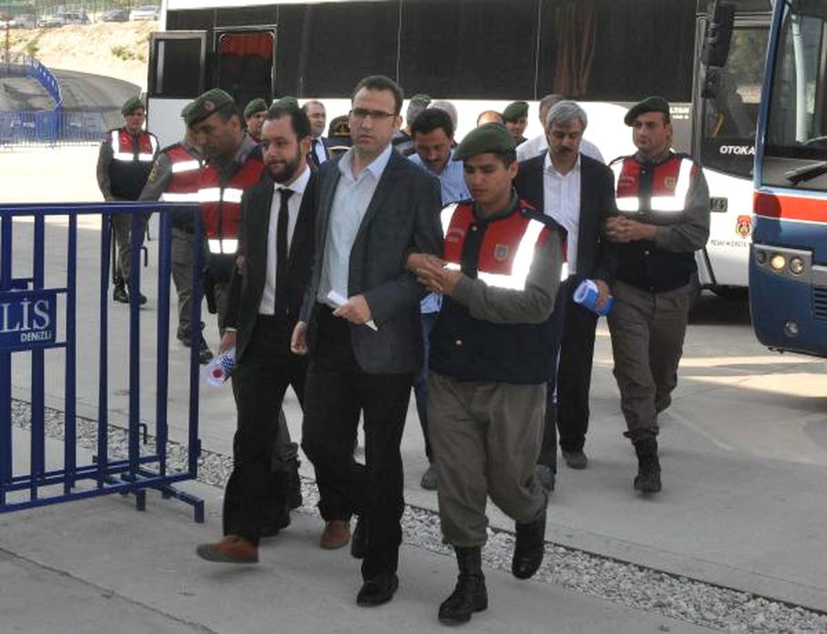 Denizli\'de İşadamlarının Fetö\'den Yargılandığı Davada 8 Tahliye