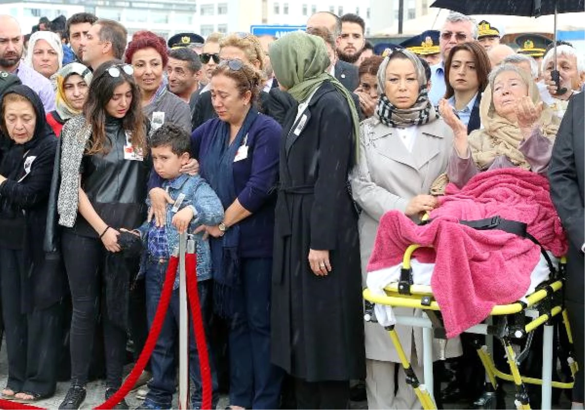 Helikopter Şehidi Albay Küçükdemirkol, Ankara\'da Son Yolculuğuna Uğurlandı (2) - (Yeniden)