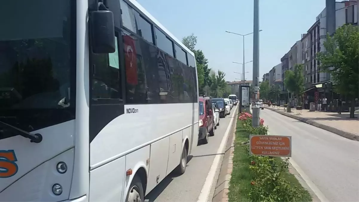 Mezuniyet Töreni Trafikte Çileye Dönüştü