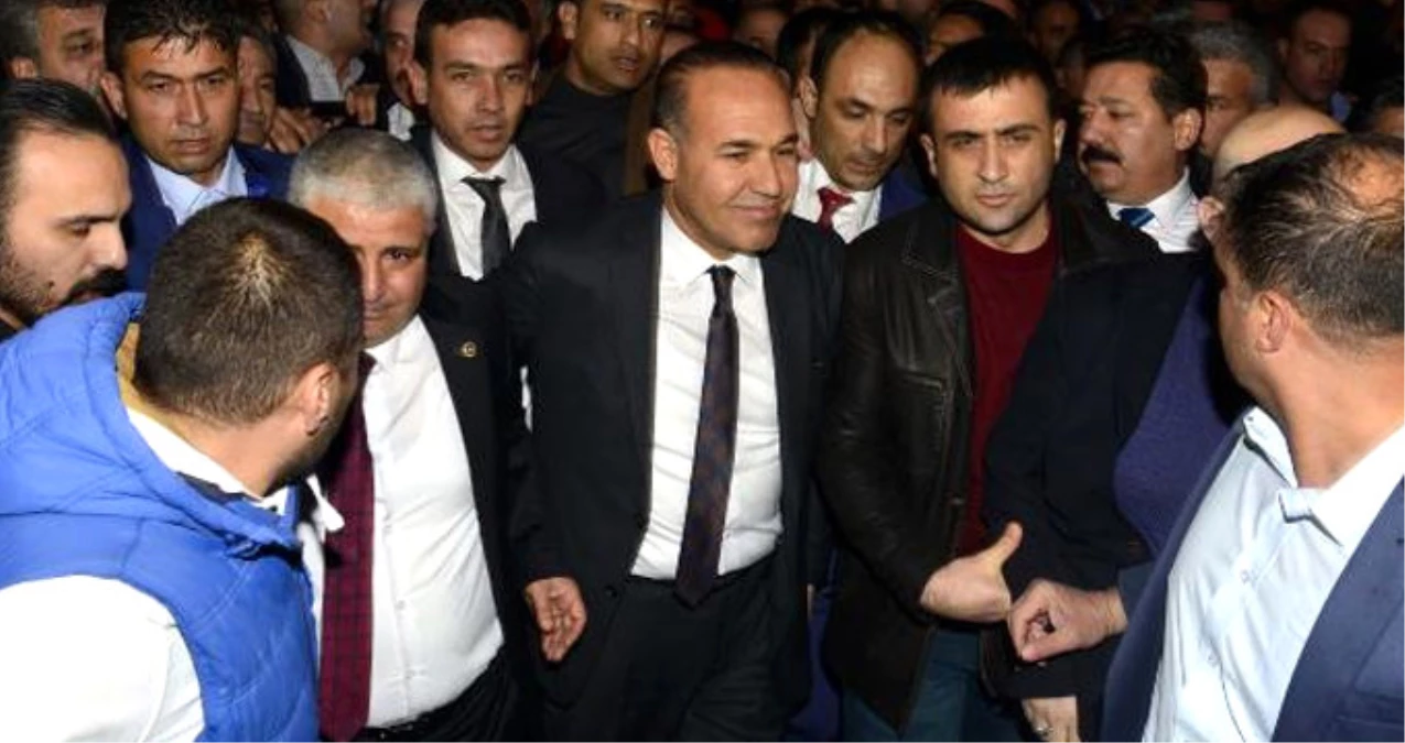 MHP\'li Sözlü\'ye Savcıya ve Hakime Hakaretten 75 Bin 600 Lira Cezası