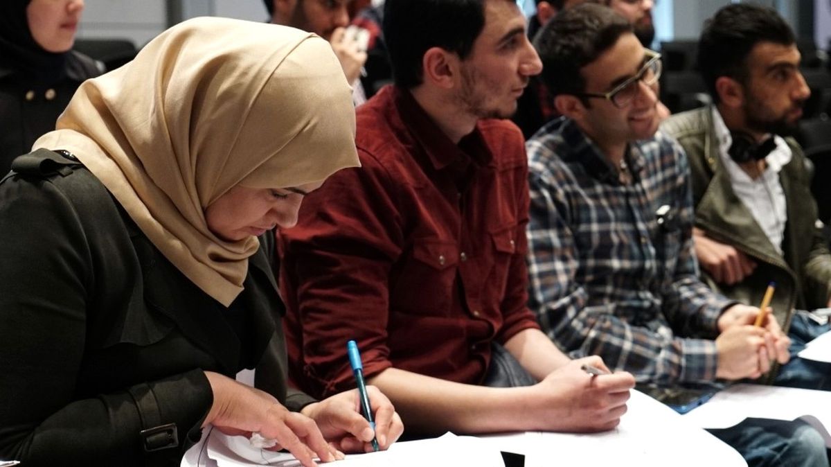 Online Arapça Girişimcilik Eğitiminden 400\'den Fazla Suriyeli Yararlandı
