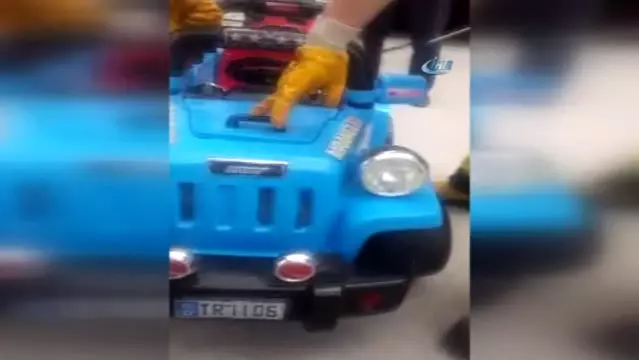 Oyuncak Aracın İçine Giren Yılanı İtfaiye Çıkardı Son Dakika