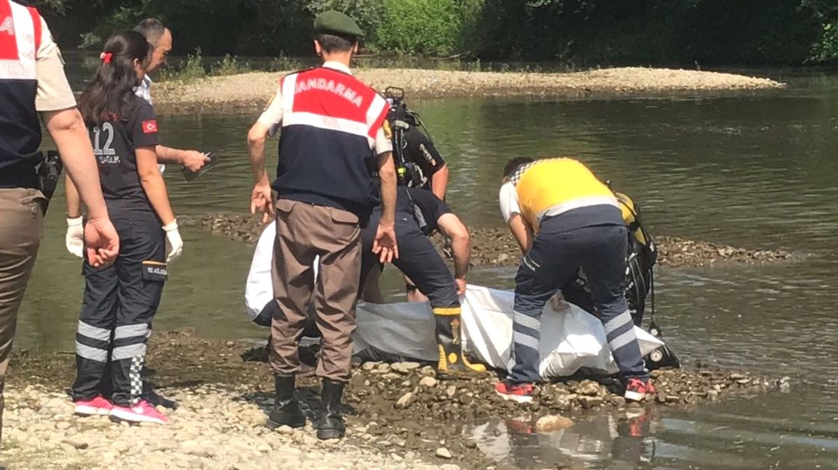 Serinlemek İçin Girdiği Derede Boğuldu