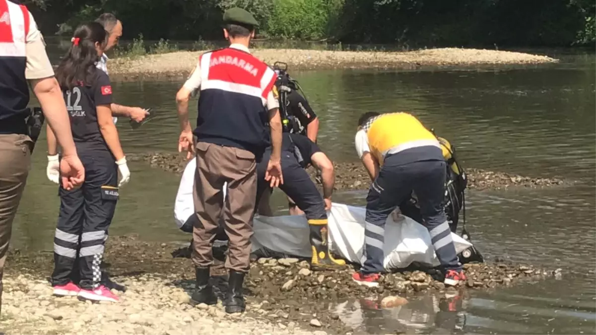 Serinlemek Için Girdiği Derede Boğuldu