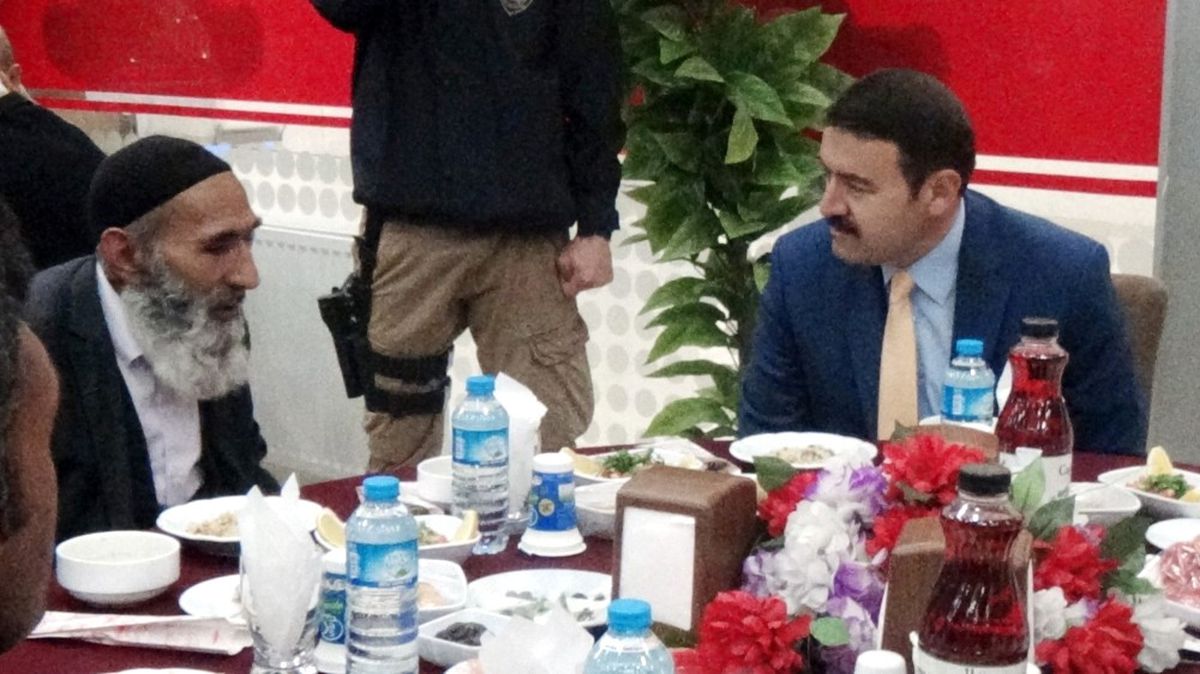 Vali Işın: "Vatanımızı Alçaklara Çiğnettirmeyeceğiz"
