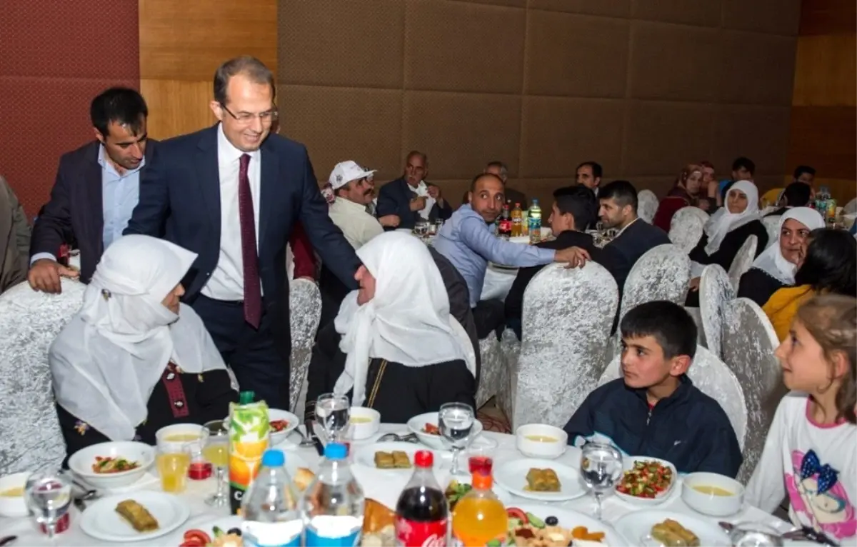 Vali Taşyapan\'dan Şehit Aileleri ve Gazilere İftar Yemeği