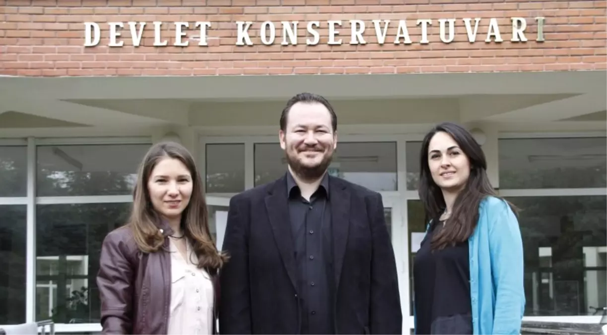 Yılın Piyanisti ve Oda Müziği Topluluğu Anadolu Üniversitesi Devlet Konservatuvarından