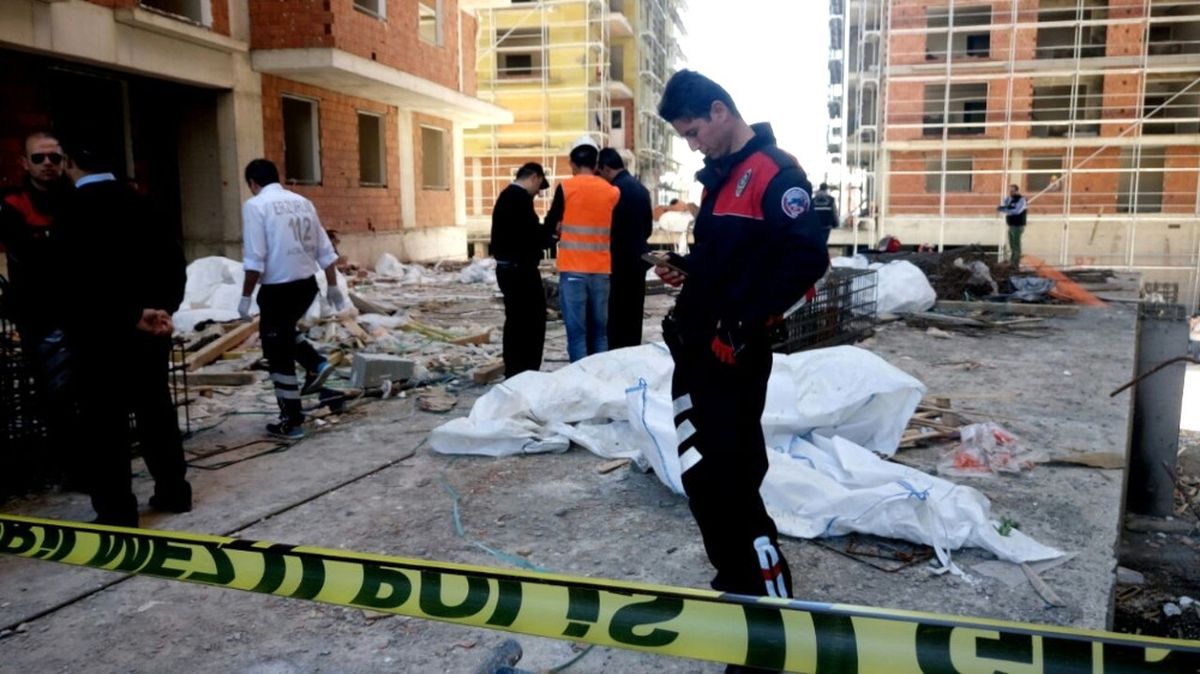13. Kattan Düşen Işçi Hayatını Kaybetti