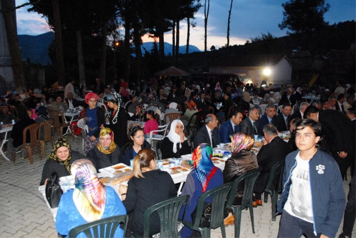 15 Temmuz Şehidinin Ailesinden İftar Yemeği