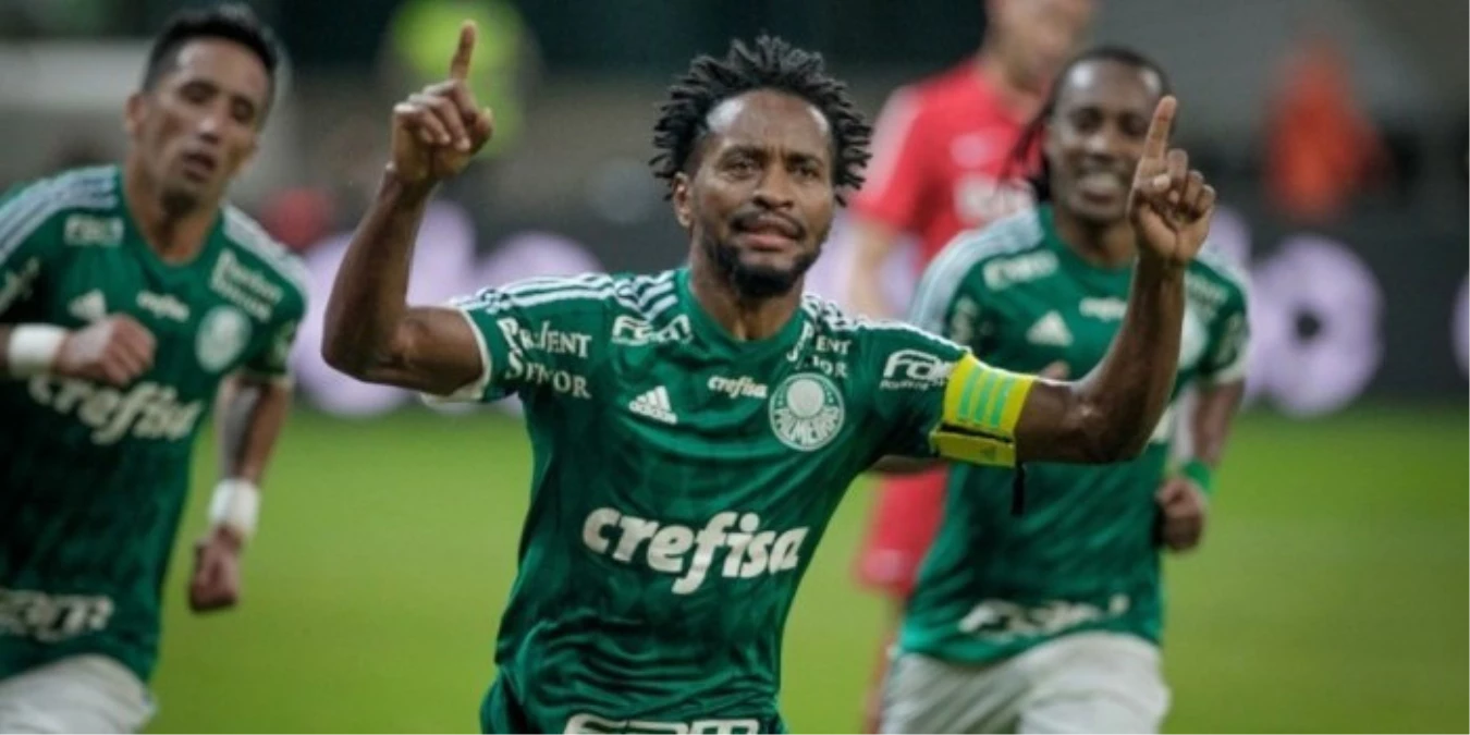 42 Yaşındaki Palmeiras\'lı Ze Roberto\'dan Muhteşem Performans