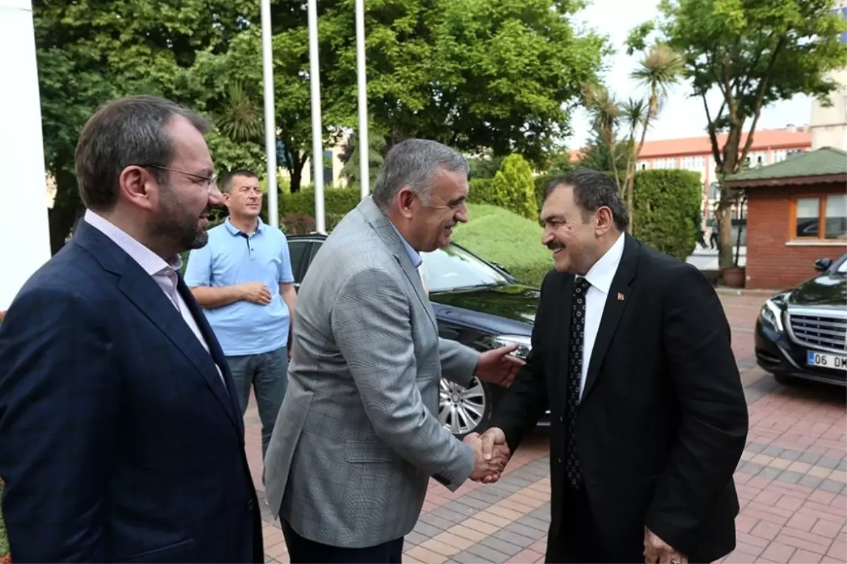Bakan Eroğlu Büyükşehir Belediyesini Ziyaret Etti