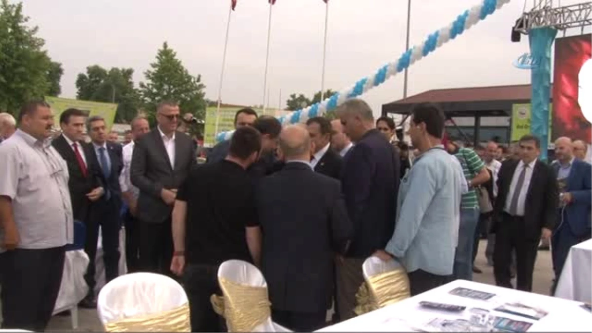 Bakan Eroğlu Toplu Temel Atma Töreni İçin Sakarya\'ya Geldi
