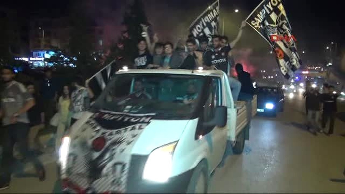 Beşiktaş Taraftarları, Van\'da Şampiyonluğu Kutladı