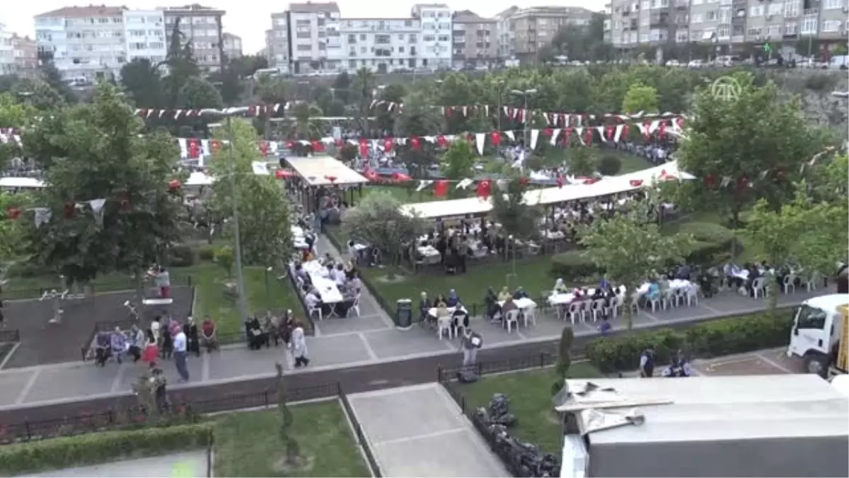 Fatih Belediyesi, Çukurbostan Şehir Parkı\'nda Iftar Verdi