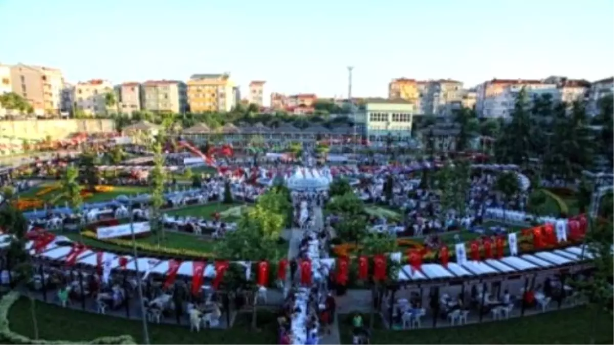 Fatih Belediyesi, Çukurbostan Şehir Parkı\'nda İftar Verdi