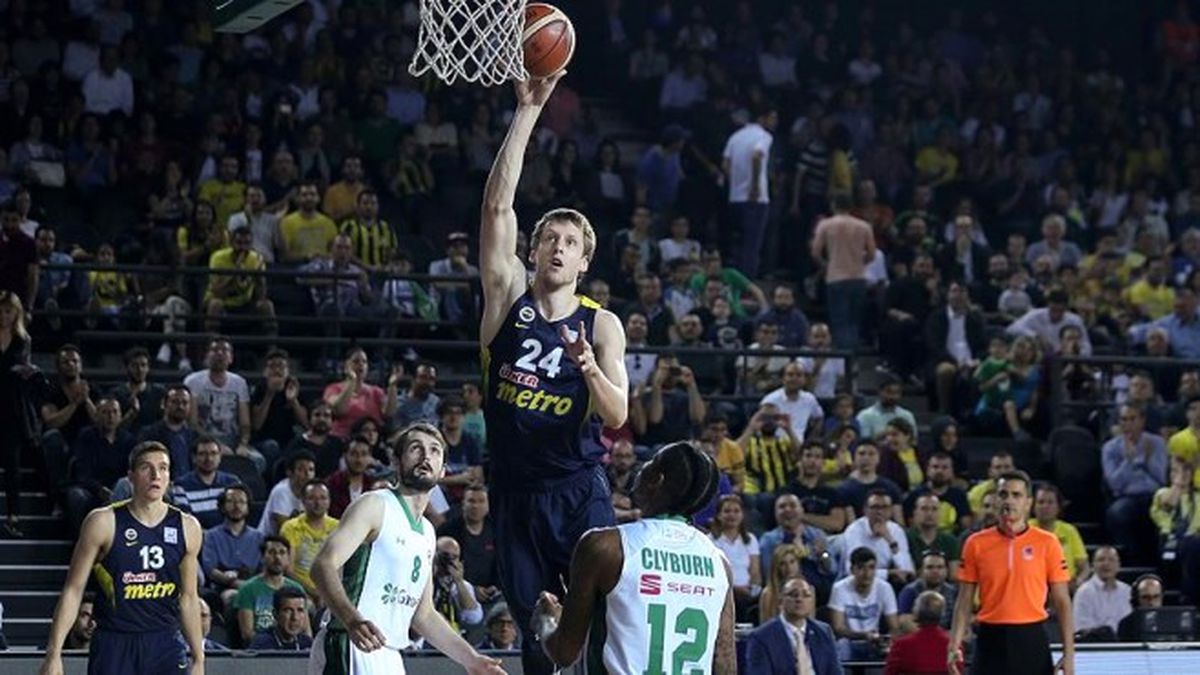 Fenerbahçe Potada Doludizgin