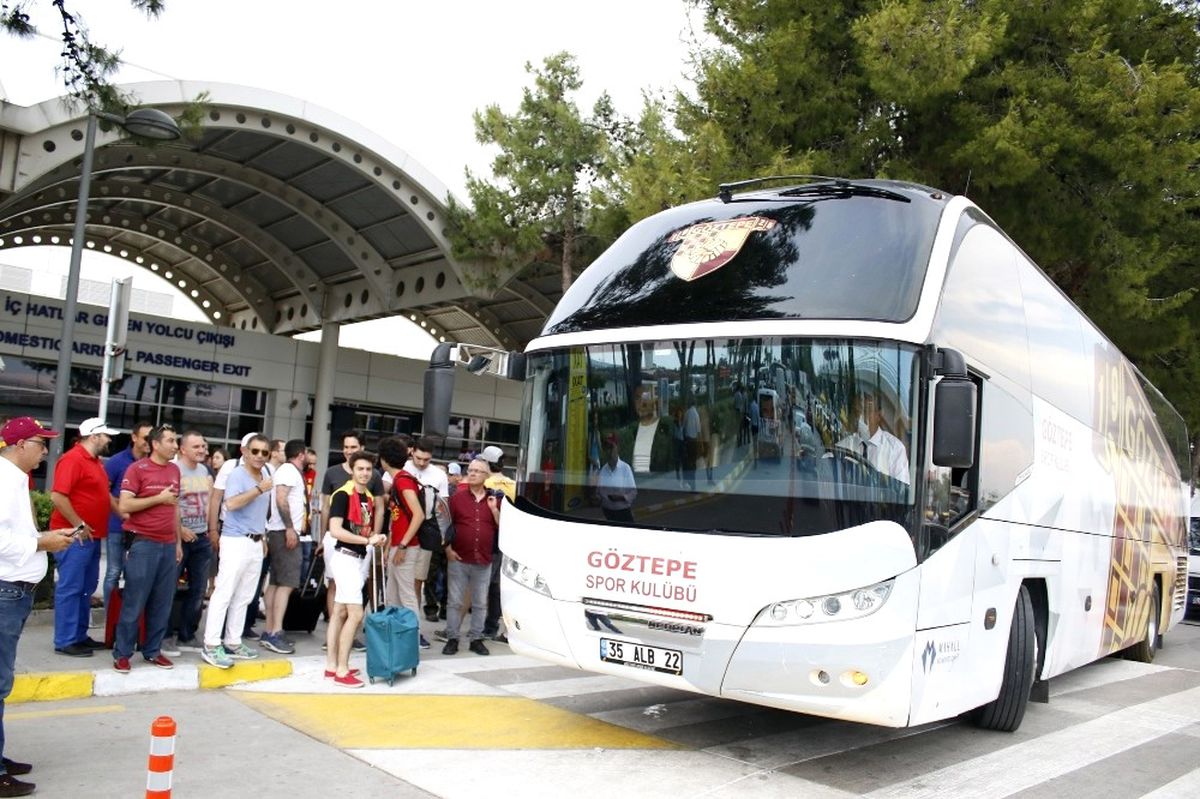 Göztepe\'ye Antalya\'da Şampiyon Gibi Karşılama