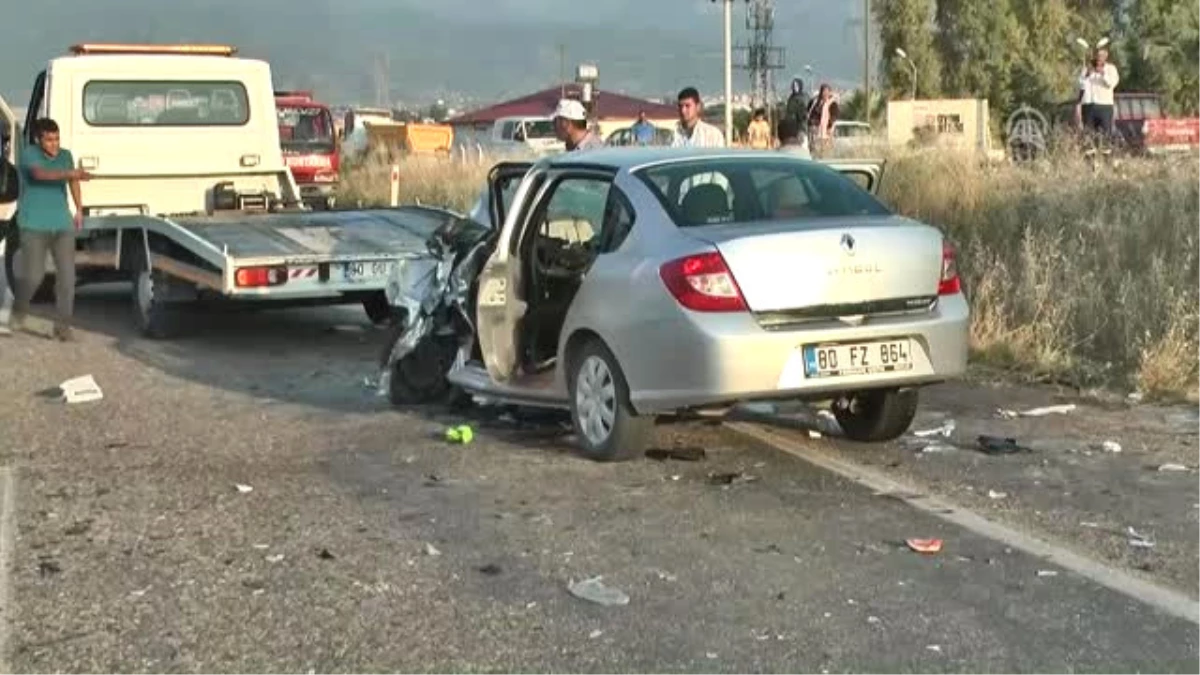 Güncelleme - Adana\'da Otomobille Kamyon Çarpıştı: 2 Ölü, 6 Yaralı