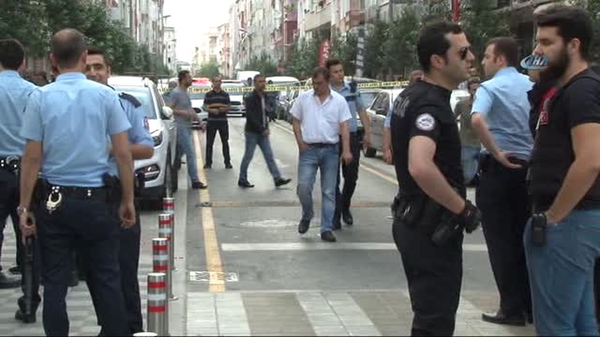 Güngören\'de Silahlı Kavga: Yaralılar Var