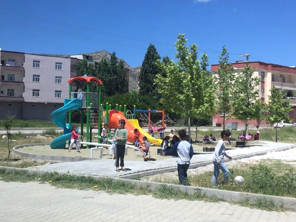 Hani\'de Çocukların Yüzleri Gülmeye Devam Ediyor